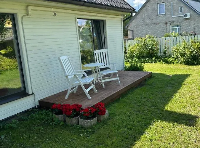 Апартаменты Solar - House With Private Garden Пярну