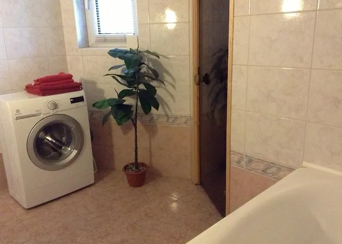 Апартаменты Solar - House With Private Garden Пярну