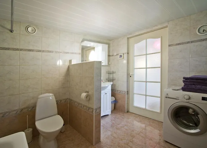 Solar - House With Private Garden